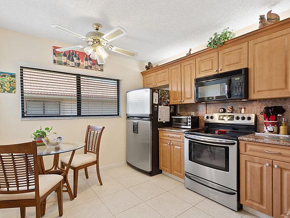 4th image of 15451 Pembridge Dr APT 228