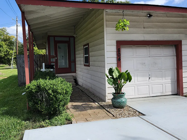 804 Winding Way St — Photo 1