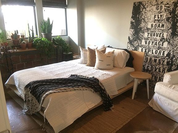 2nd image of 2323 Polk St APT 102