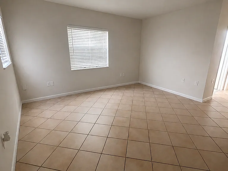 504 Santander Ave — Photo 6