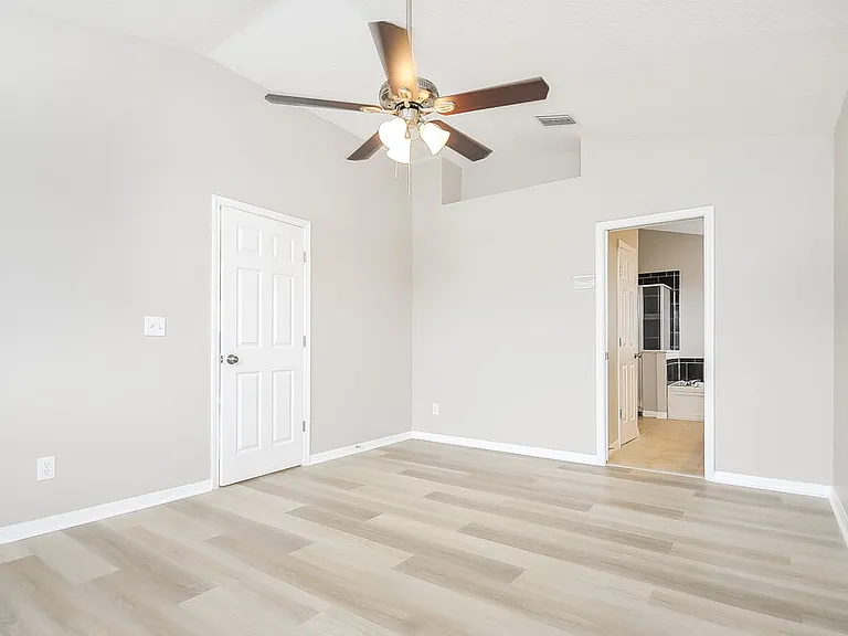 1221 Barclay Wood Dr — Photo 9