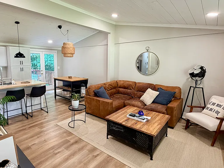 112 Robinhood Dr — Photo 13