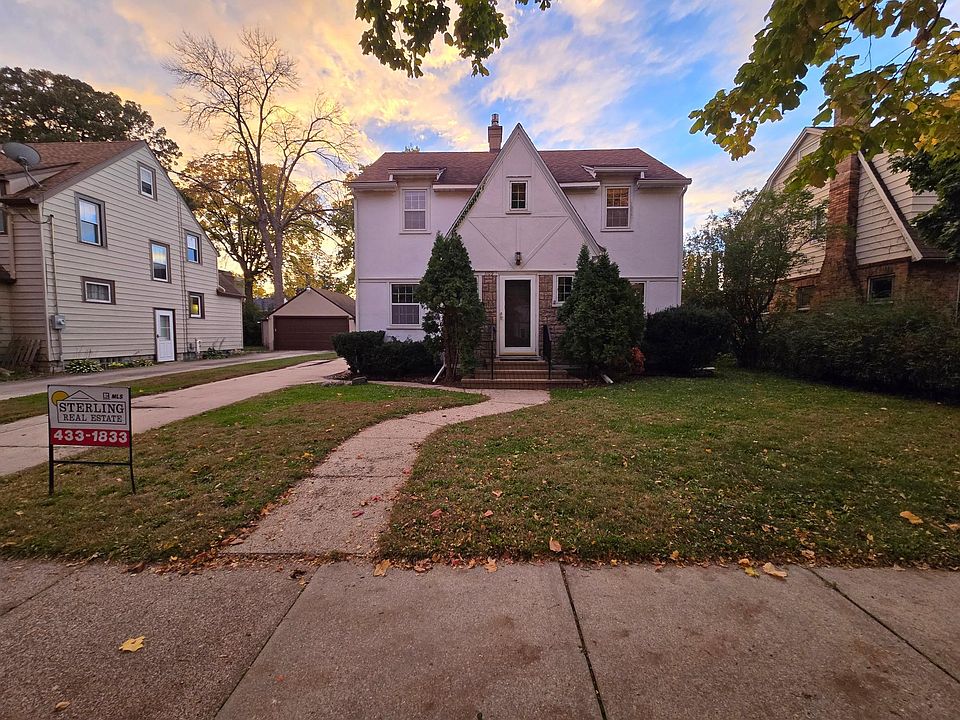1st image of 1109 3rd St NW