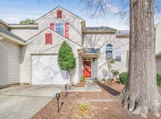 1258 Lake Dr, Newport News, VA 23602