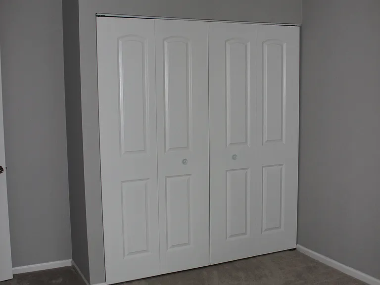 1102 Eisenhower Ct — Photo 11