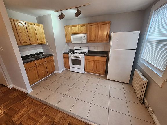 3rd image of 6628 N Broad St #2F
