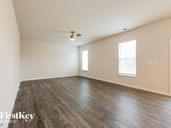 3rd image of 106 Wild Lily Dr