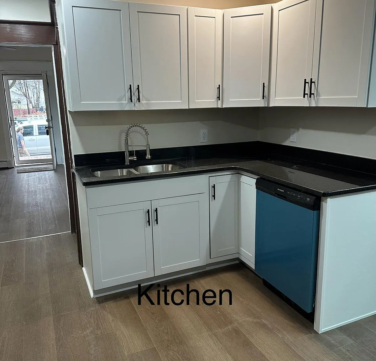 307 Race St — Photo 2