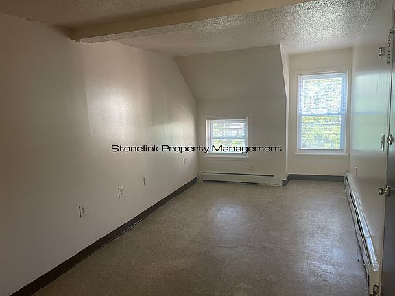 4th image of 91-97 Hedley Ave #6