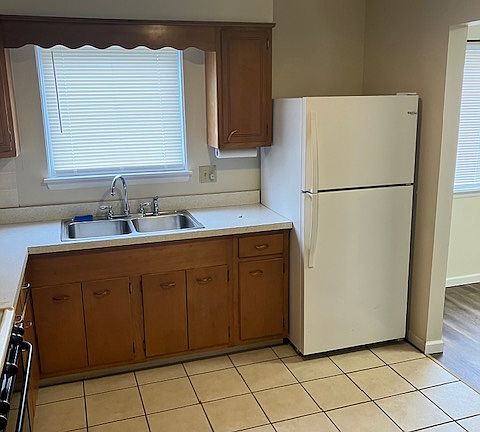 3rd image of 6423 Carlisle Pike APT B
