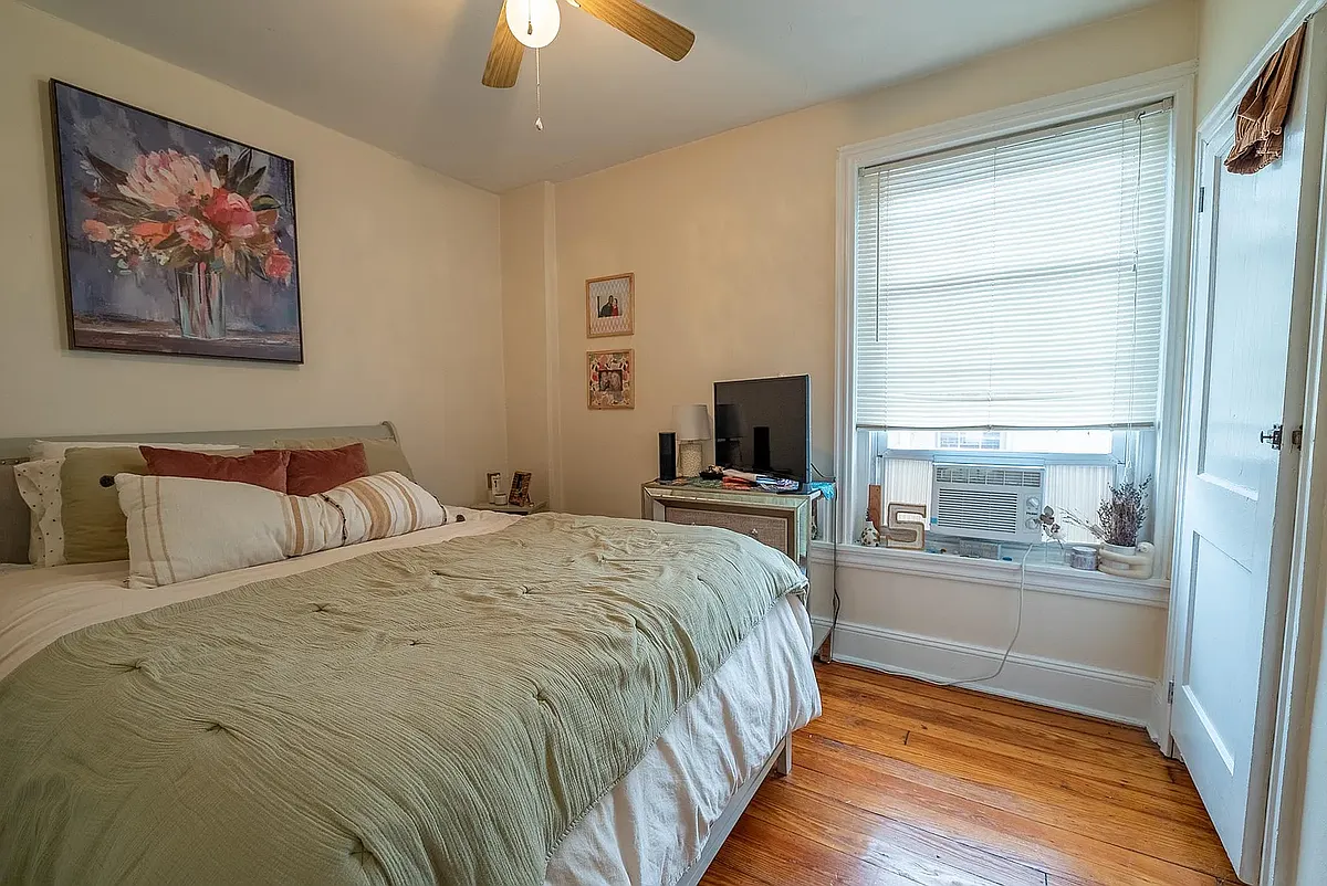 Bedroom 1 - 218 W Union St #2