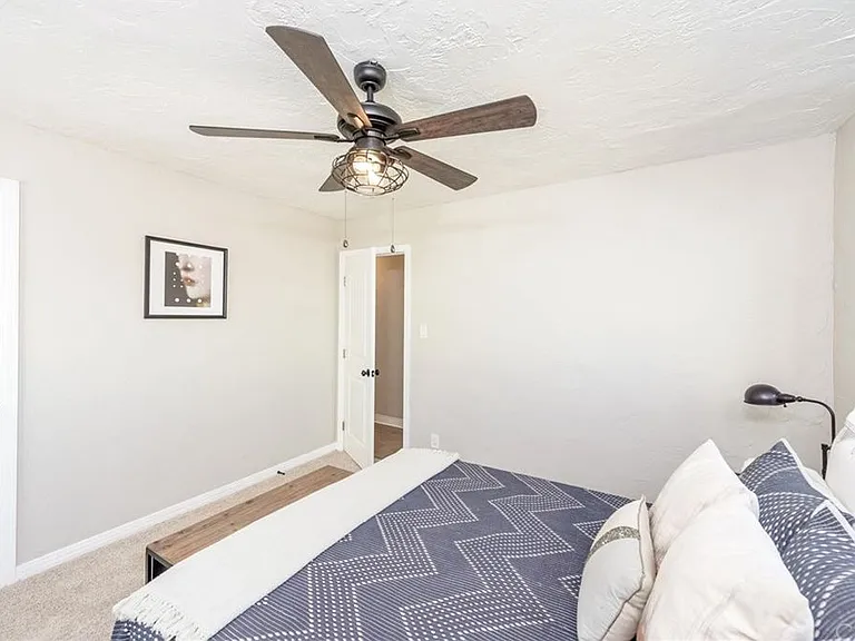 7727 S Normandie Ave — Photo 24
