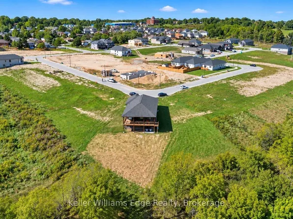 85 Pike Creek Dr, Haldimand, ON N0A 1E0