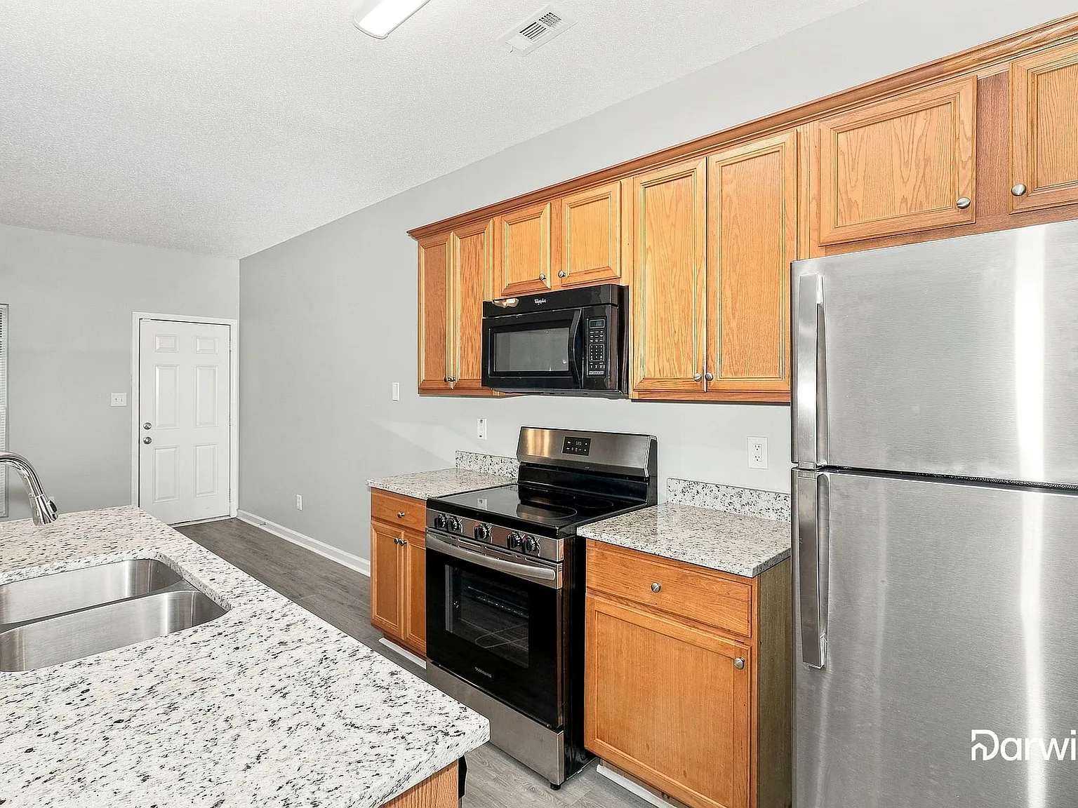 3 bed, 2.5 bath, 1536 sqft, $1,695 — Photo 3