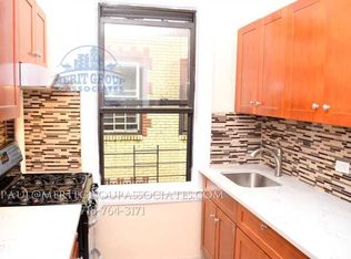 4320 42nd St APT 3R, Sunnyside, NY 11104