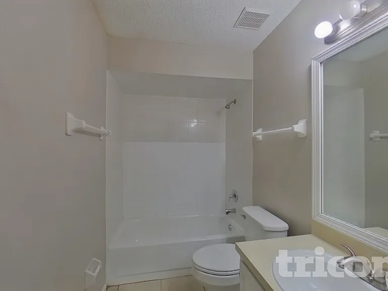 1854 Mackenzie Ct N — Photo 13