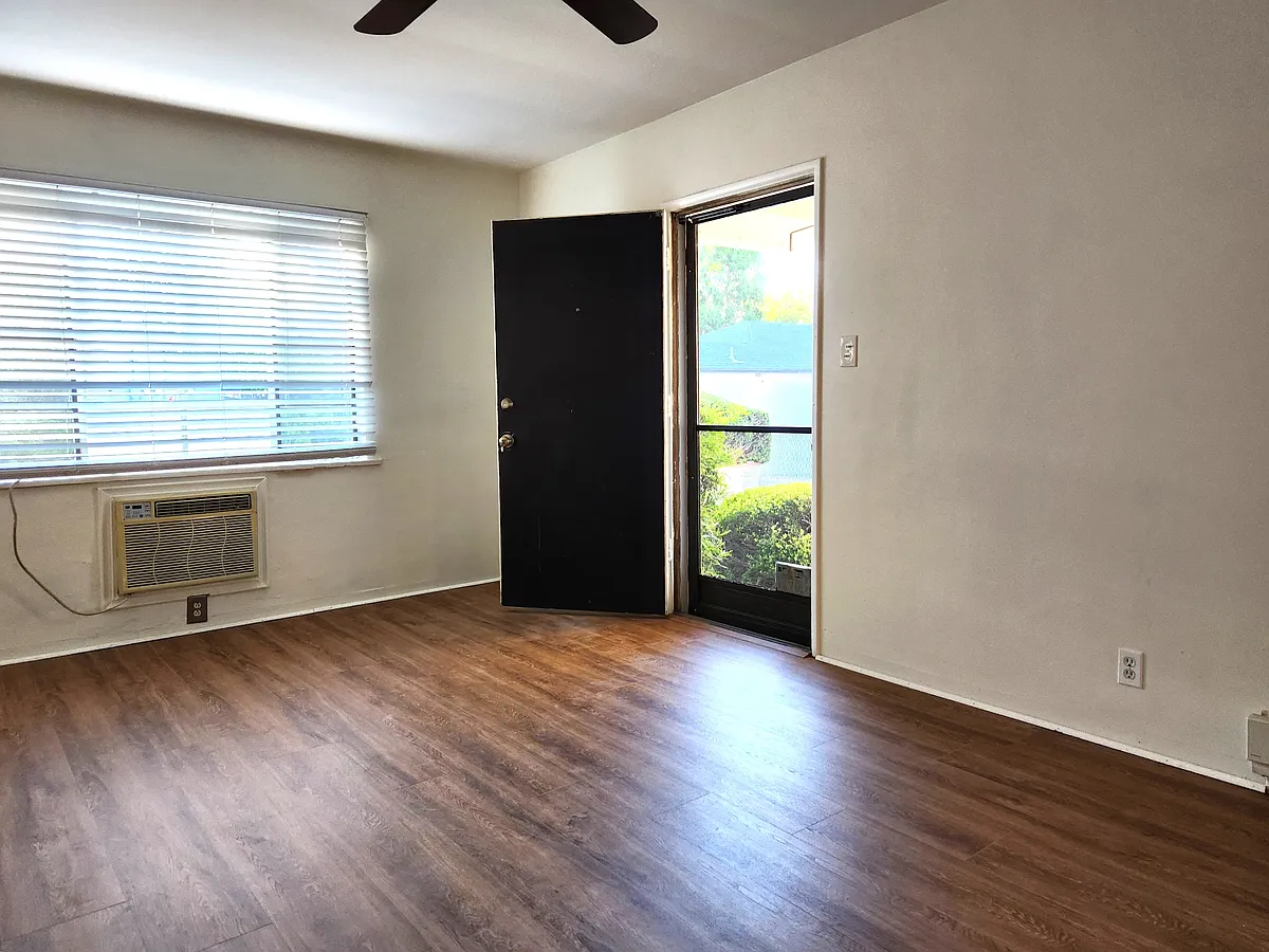 Building Photo - 762 Harrison Ave #762