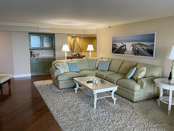 4th image of 5200 N Ocean Dr APT 606