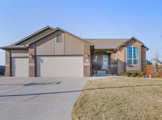 2923 E Fairchild Ct, Park City, KS 67219