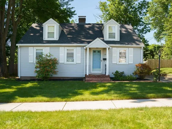 69 Alhambra Cir S, Agawam, MA 01001
