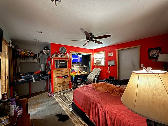 4th image of 1633 Kay Ln