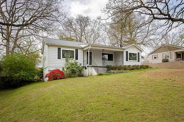 1813 Tune Ave — Photo 2