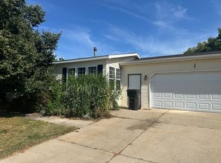 Country Hills Village, Hudsonville, MI 49426