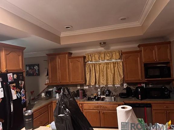 4th image of 4055 Edgemont Dr