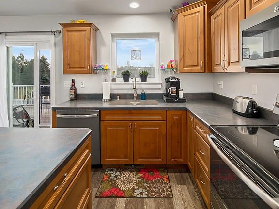 5th image of 3340 Pipestone Dr