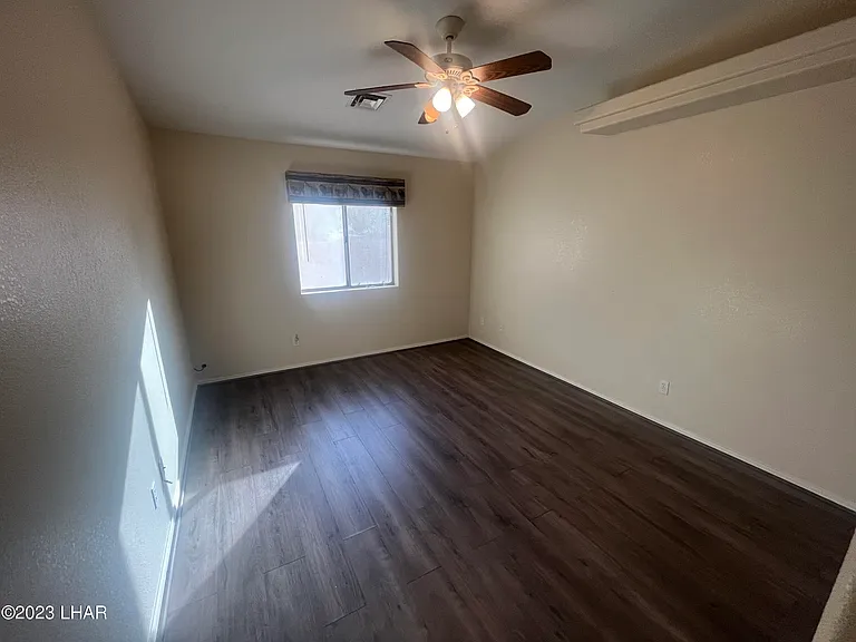 1650 Park Terrace Ave — Photo 14