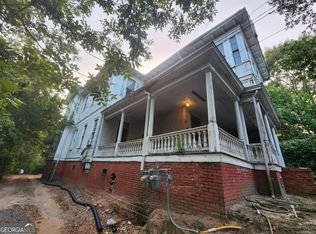 1946 Forsyth St, Macon, GA 31201