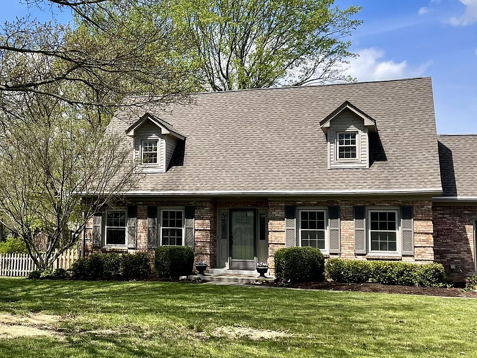 1st image of 114 Summertree Dr