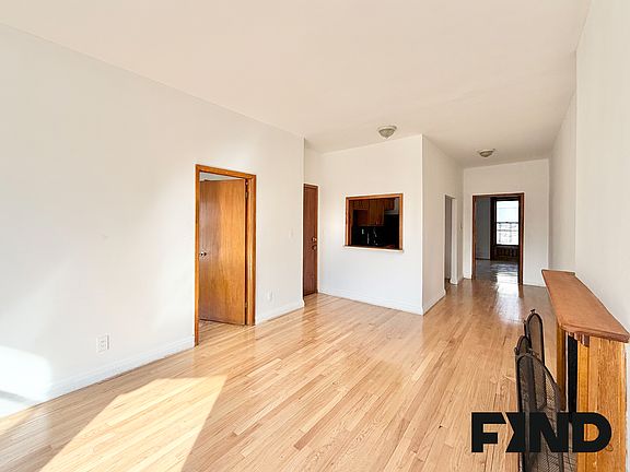 4th image of 85 Bainbridge St Floor 2