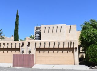 25 Calle Playa Del Sol NE, Albuquerque, NM 87109