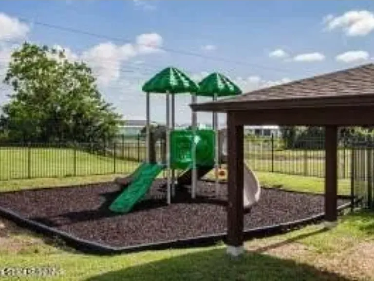 1070 Luminary Cir #106 — Photo 16
