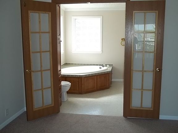 2nd image of 16263 Derby Ct