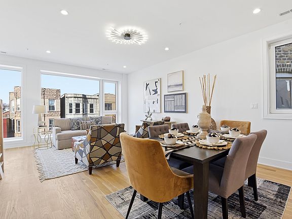 5th image of 1325 N Artesian Ave #3