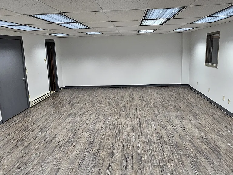 219 E Pine St #110 — Photo 5