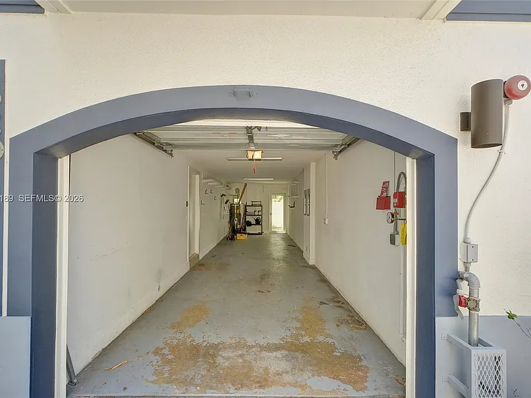 820 NE 7th St #G — Photo 10