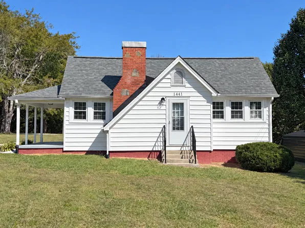 1441 N Graham Hopedale Rd, Burlington, NC 27217