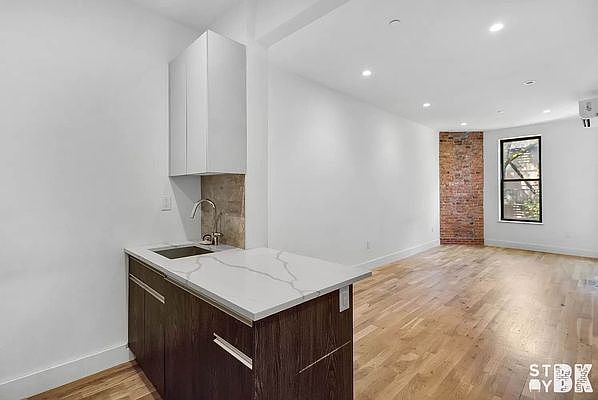 1st image of 73 Grove St Floor 3