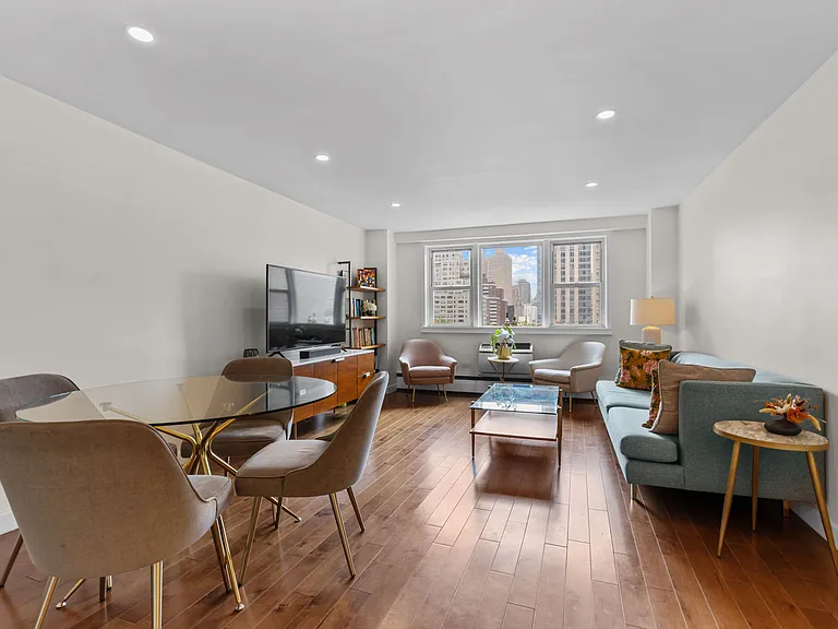 446 E 86th St #11A — Photo 6