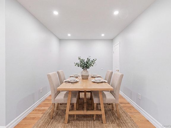 2nd image of 24 E 55th Street