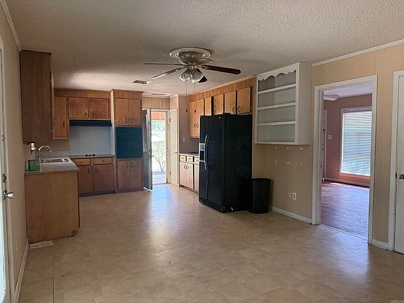 3rd image of 604 Carol Ave