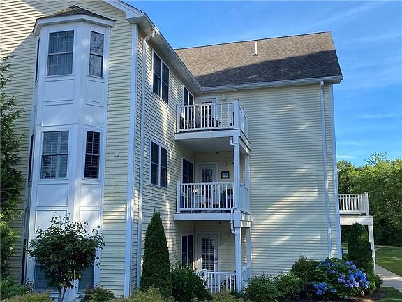 4th image of 60 Saw Mill Dr Unit 208