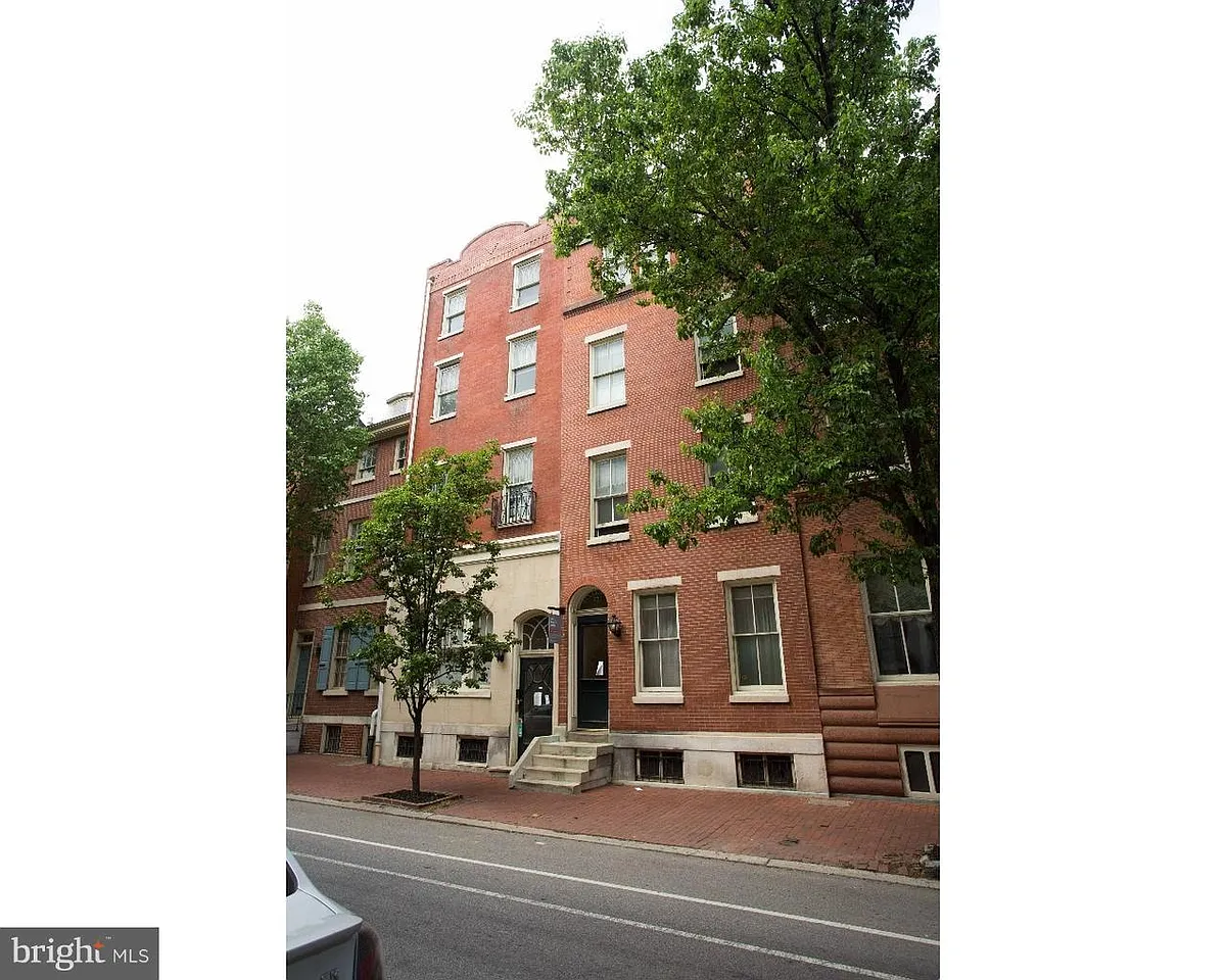 Building Photo - 729 Spruce St #1B