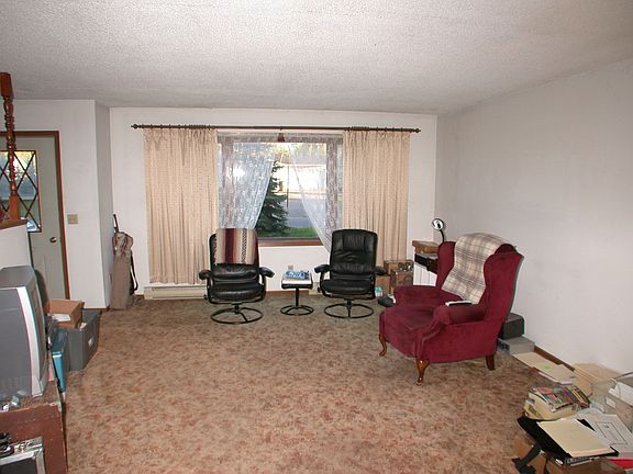 2nd image of 518 Briar Ln
