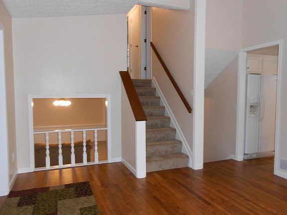 3rd image of 3015 Stillmeadow Dr