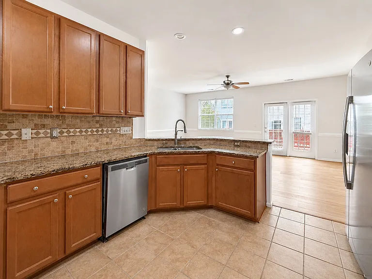 518 Sawcut Ln — Photo 6