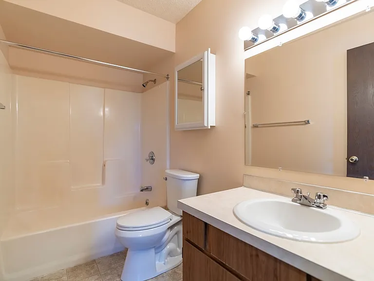 6245 Normandy Dr #10 — Photo 11